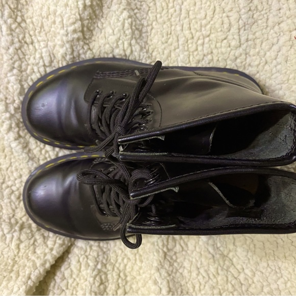 Dr. Martens - Picture 2 of 5